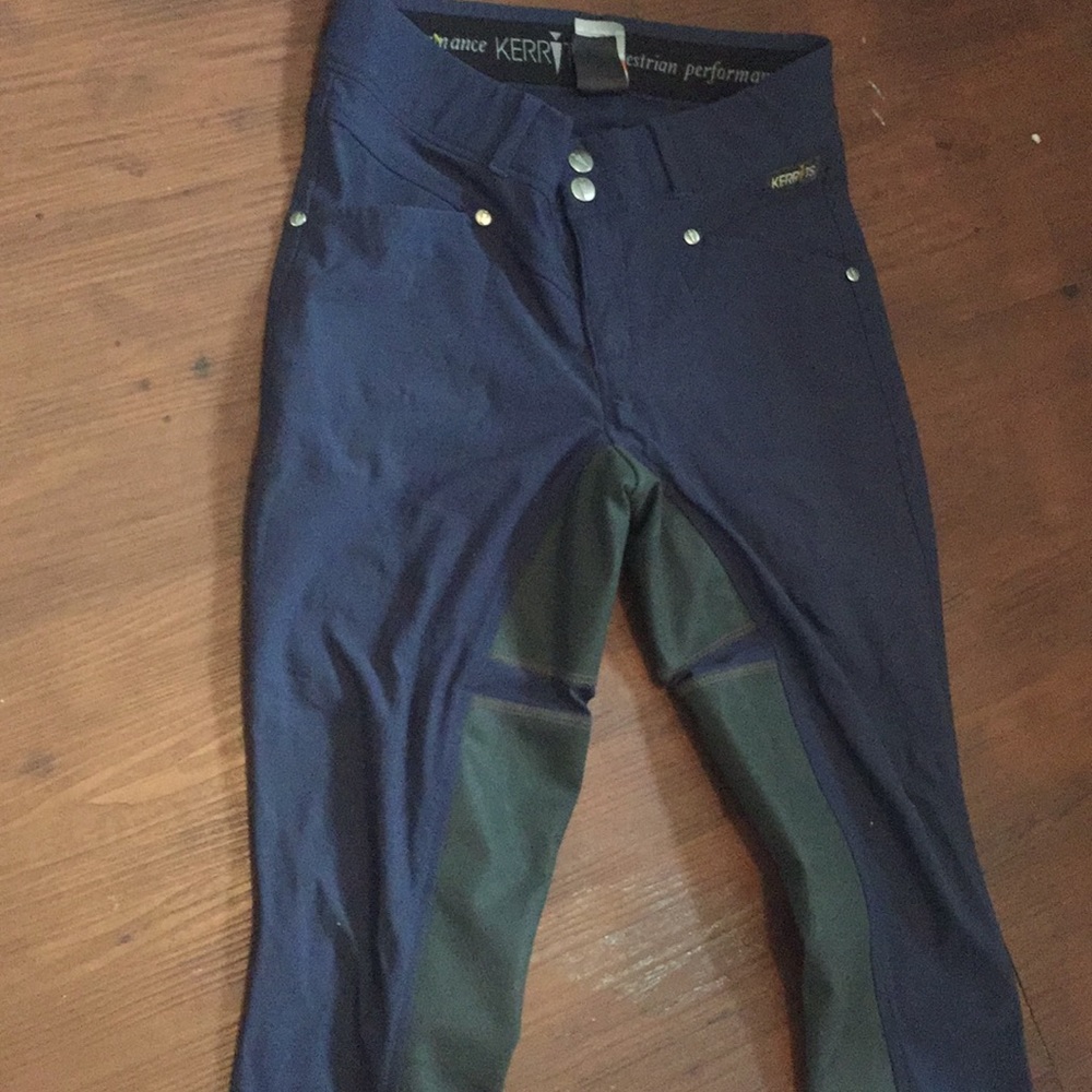 Kerrits full seat riding pants.